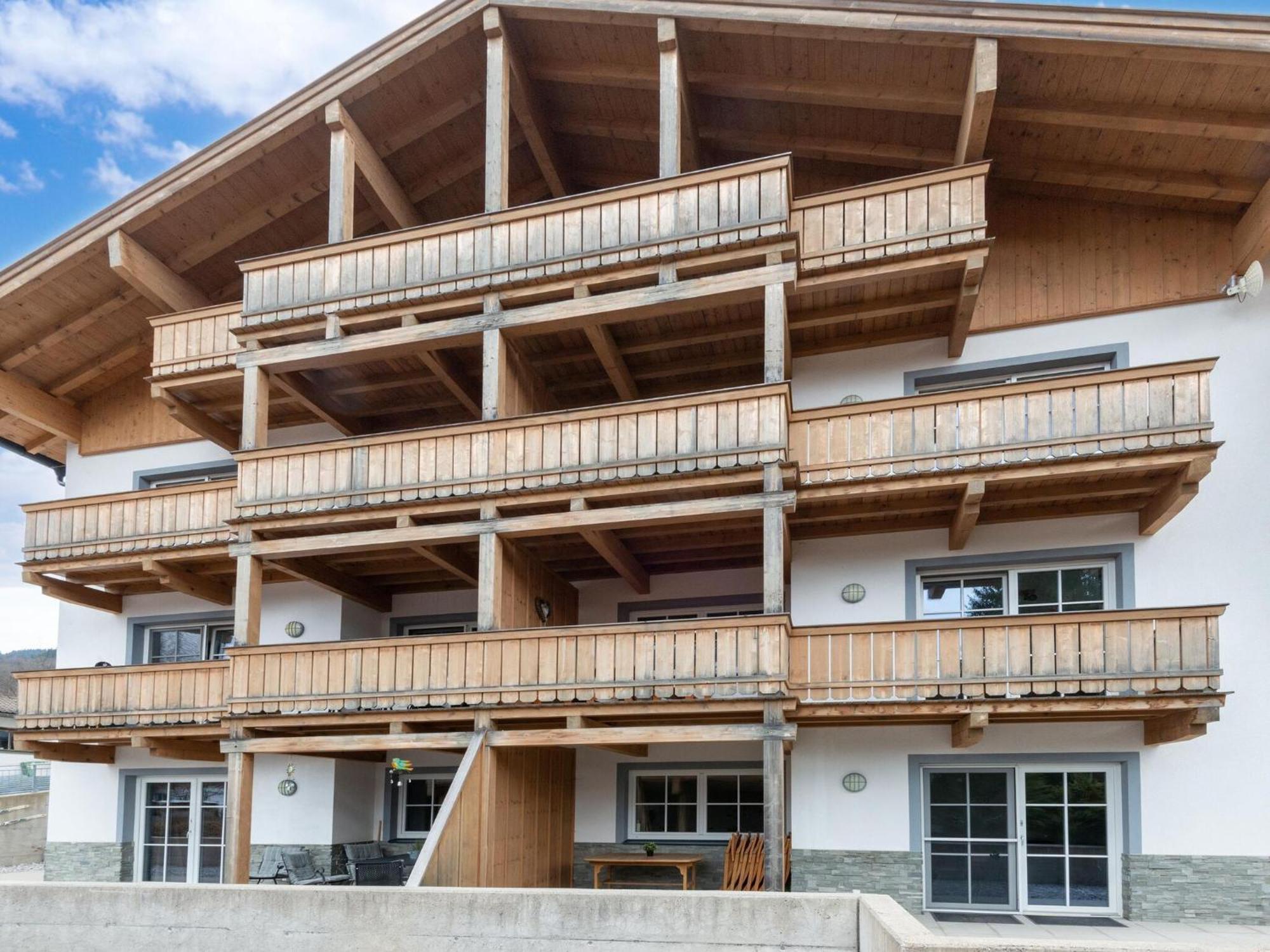 ブリクセン イン ターレLuxury Penthouse With Balcony Ski Storage Carport Liftアパートメント エクステリア 写真