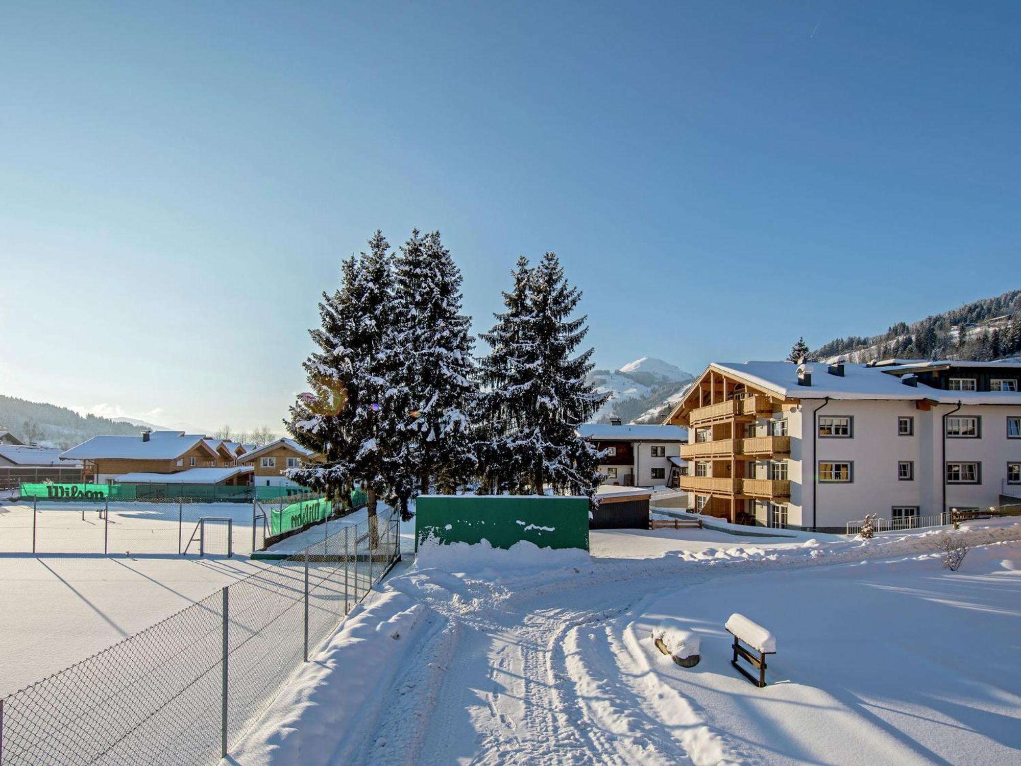 ブリクセン イン ターレLuxury Penthouse With Balcony Ski Storage Carport Liftアパートメント エクステリア 写真